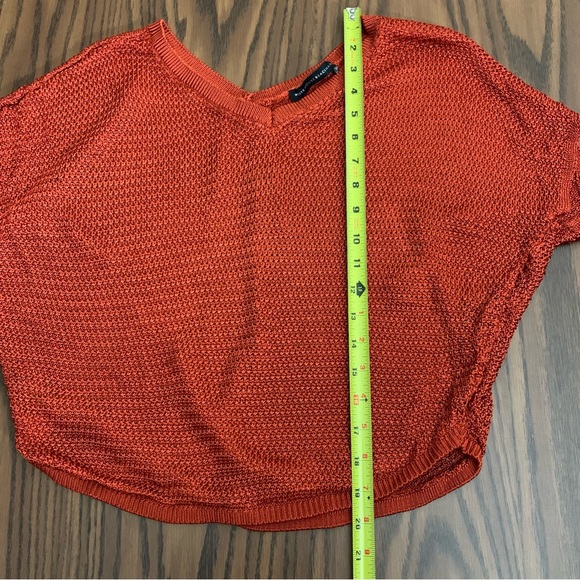 White House Black Market Crop Sweater Burnt Orange - Picture 6 of 9